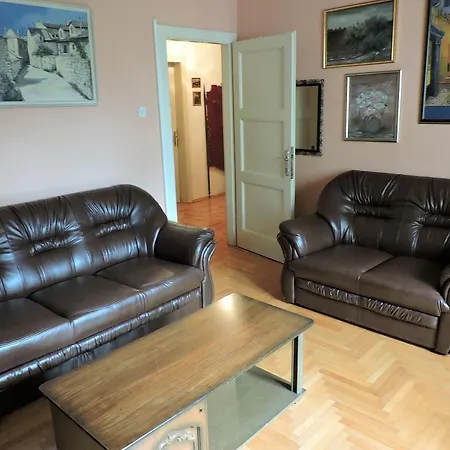 Stadtwohnung In Apartment Split